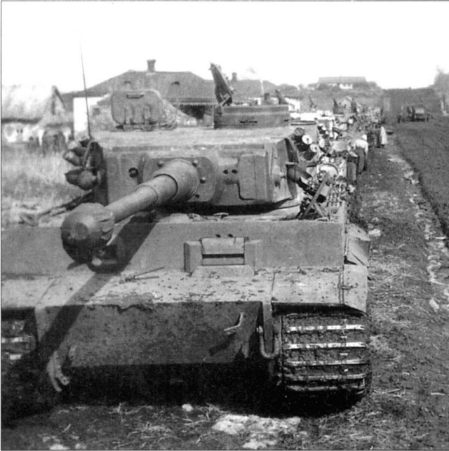 PzKpfw VI Tiger (8).jpg